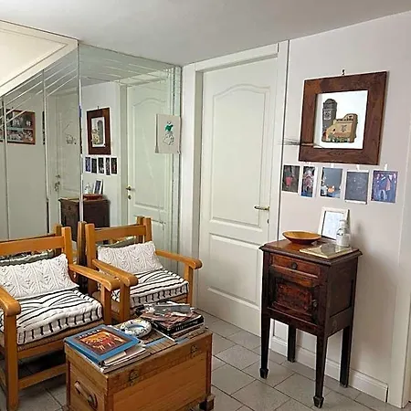 Martucci 83 Nocleg ze śniadaniem 4*