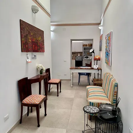 Oda ve Kahvaltı Martucci 83 Napoli