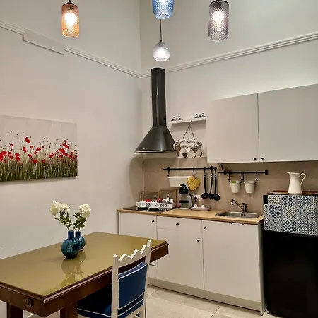 Nocleg ze śniadaniem Martucci 83 4*