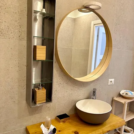 Nocleg ze śniadaniem Martucci 83 4*